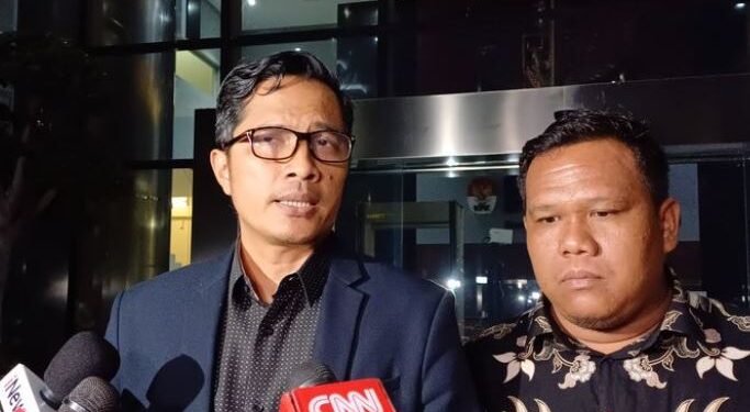 Mantan Jubir KPK Febri Diansyah yang vokal menyatakan advokat bisa di pidana atas dugaan merintangi penyidikan tanpa harus diperiksa kode etik oleh Dewan Kehormatan Advokat kini terkena getahnya di cekal oleh KPK