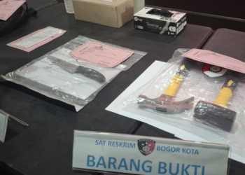 Majikan Pembunuh Satpam Sempat Pecahkan Kaca Jendela Kamar Ibunya Pakai Palu