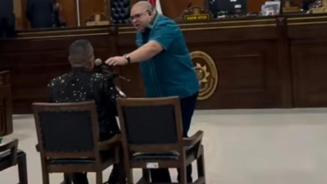 Nahas 2 Pekerja Tewas Jatuh dari Gondola Apartemen di Bekasi