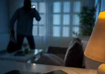 Polisi Buru Rampok Berkapak yang Perkosa Wanita di Depok