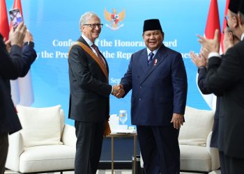 Presiden Prabowo Anugerahkan Bintang Jasa Utama kepada Bill Gates di New York