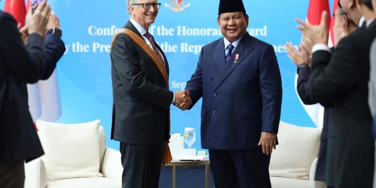 Presiden Prabowo Anugerahkan Bintang Jasa Utama kepada Bill Gates di New York
