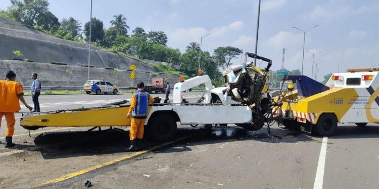 Kecelakaan Beruntun di Tol Cipularang, 5 Orang Luka-luka