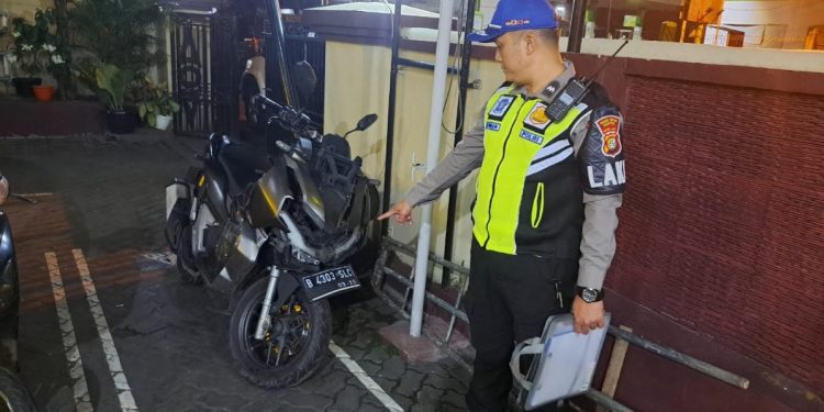 Ibu Pengendara Sepeda Listrik Tewas Setelah Diseruduk Mobil di Jalan Sindang, Koja Jakut