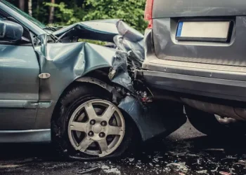Kecelakaan Maut di Perlintasan Kereta: Truk Tertabrak KA Taksaka di Yogyakarta