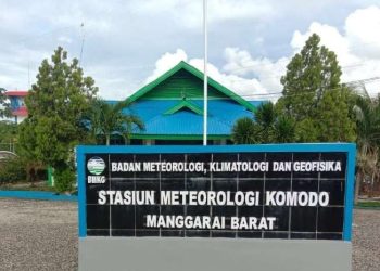 BMKG Ingatkan Operator Kapal Waspadai Gelombang Tinggi di Labuan Bajo