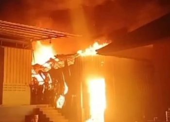 Investigasi Awal: Gudang Kontainer di Cakung Hangus Terbakar, Diduga Akibat Korsleting Listrik