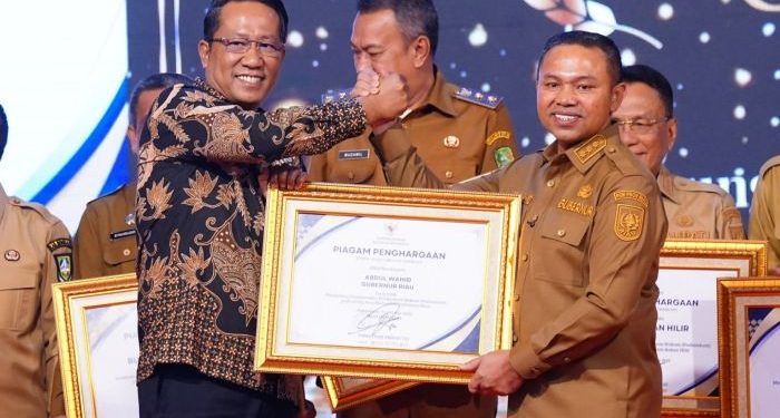 Komit Perluas Akses Bantuan Hukum, Pemprov Riau Raih Penghargaan dari Menteri Hukum