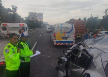 Honda HR-V Tabrak Kendaraan di Depan, Pengemudi Tewas di Tempat