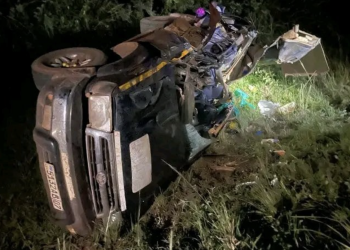 TRAGEDI LALU LINTAS TERPARAH: Dua Bus Adu Banteng setelah Nekat Menyalip Bersamaan