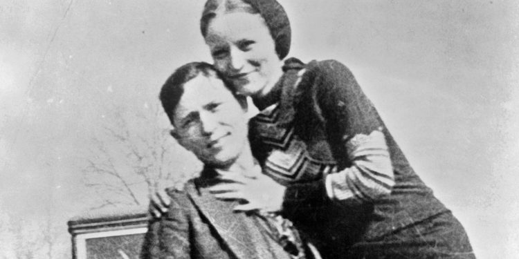 Bak Bonnie dan Clyde, Pasutri di Pesawaran Curi Uang dan Emas Milik Orang Tua Sendiri, Kerugian Capai Rp 43 Juta