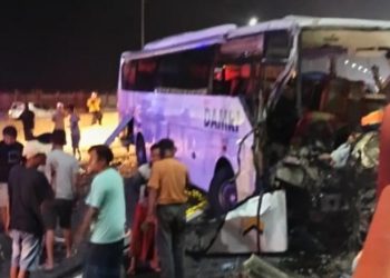 Bus Damri Seruduk Truk Gandeng Dini Hari, Sopir dan Kernet Tewas