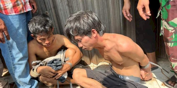 Gagal Kabur Setelah Beraksi di Jakarta Pusat, Pria Bertato Pelaku Rampas Ponsel Babak Belur Dihajar Warga