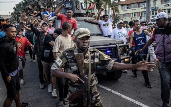 KUDETA MADAGASKAR & KRITIK MAHFUD MD TERHADAP ISU BLBI