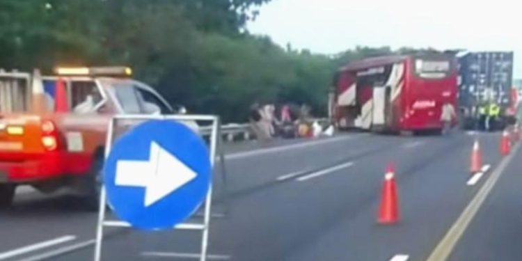 Kecelakaan Beruntun 4 Kendaraan di Tol Cipali Arah Jakarta, Tidak Ada Korban Jiwa