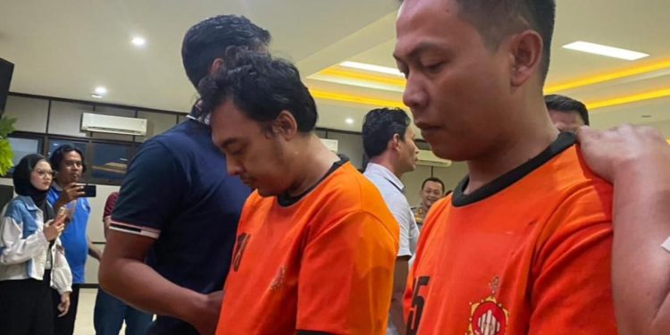 Alasan Dua Pembunuh Sopir Taksi Daring Tinggalkan Mobil Curian di Gerbang Tol Sentul