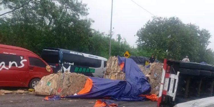 Kecelakaan Beruntun di Tol Cipali KM 73+200 Arah Jakarta Libatkan 4 Kendaraan