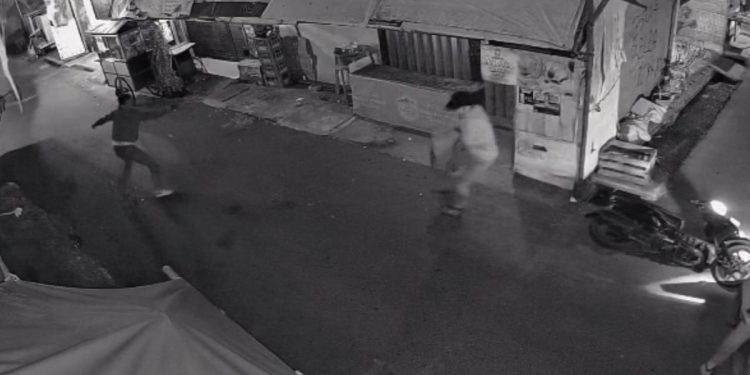 Heroisme Berujung Maut: Hansip di Cakung Tewas Ditembak Maling Motor, Dua Pelaku Berhasil Dibekuk