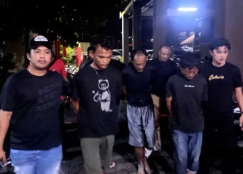Melawan dan Coba Kabur saat Ditangkap, Polisi Tembak Terduga Pelaku Curanmor di Tanjungpinang