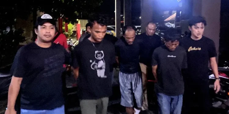 Melawan dan Coba Kabur saat Ditangkap, Polisi Tembak Terduga Pelaku Curanmor di Tanjungpinang