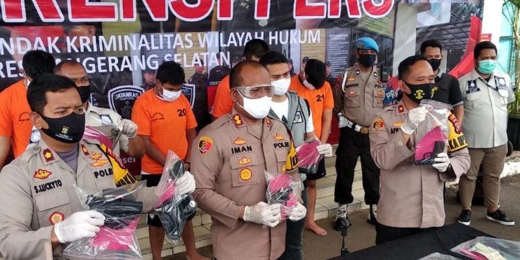 Berkedok Polisi, Komplotan Pemeras Pelajar di Bintaro Berhasil Dibekuk