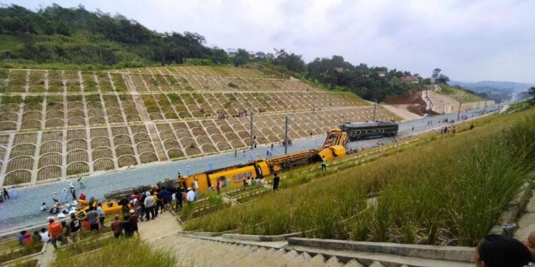 Tragedi di China: 11 Pekerja Konstruksi Tewas Tertabrak Kereta Api