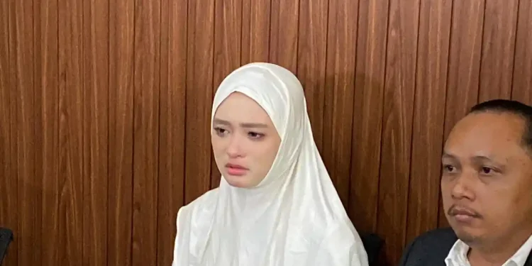 Inara Rusli Laporkan Insanul Fahmi ke Polda Metro Jaya Atas Dugaan Penipuan