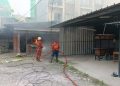 Respons Cepat BPBD Kota Tangerang Padamkan Kebakaran Rumah Makan di Perintis Kemerdekaan